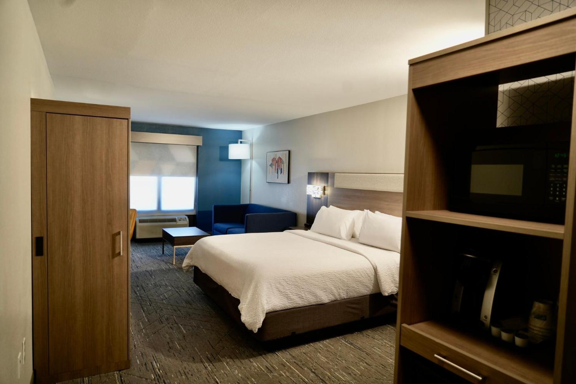 Express & Jackson - By Ihg 2* Flowood