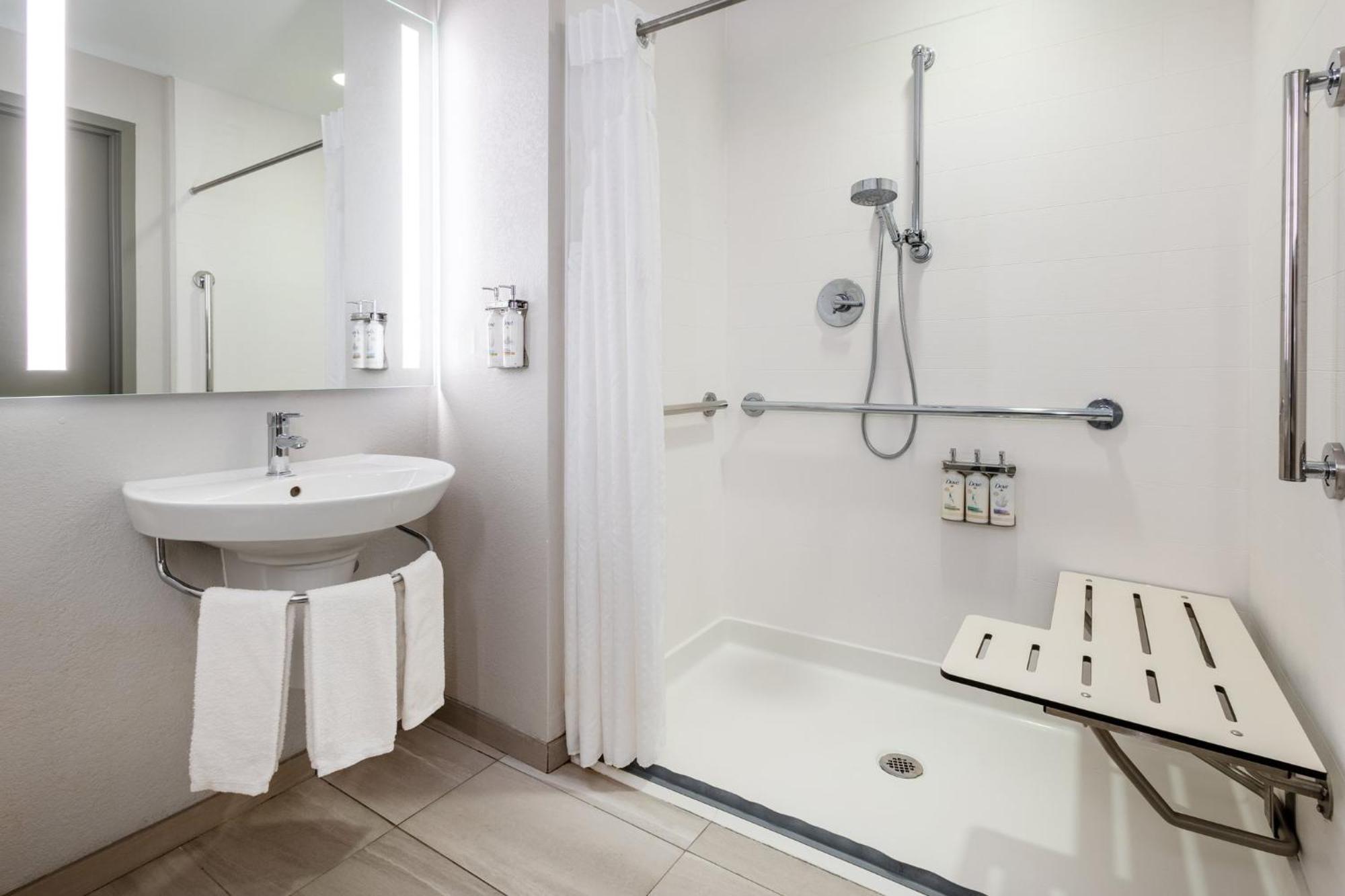 Express & Jackson - By Ihg Hotel