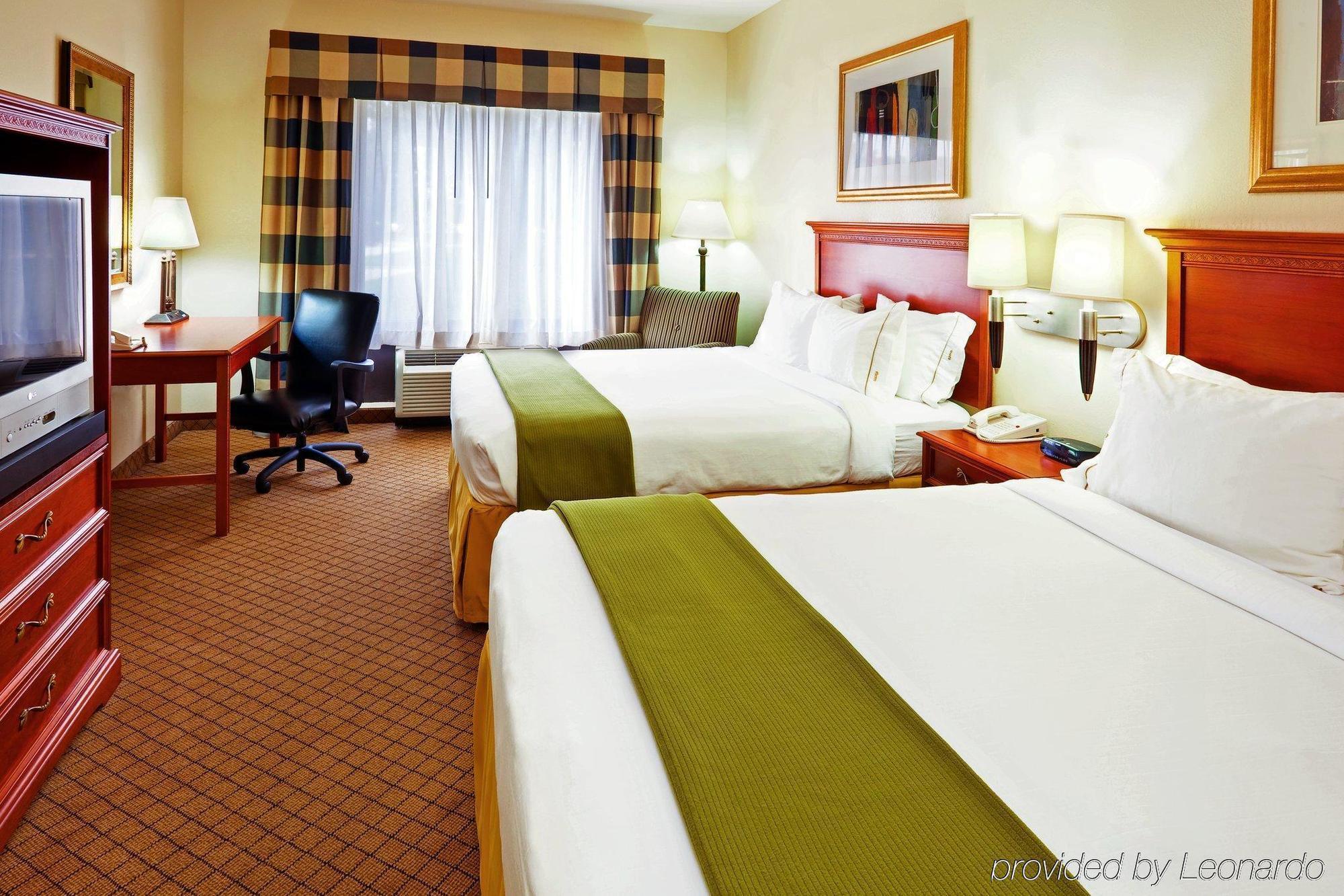 Express & Jackson - By Ihg 2* Flowood