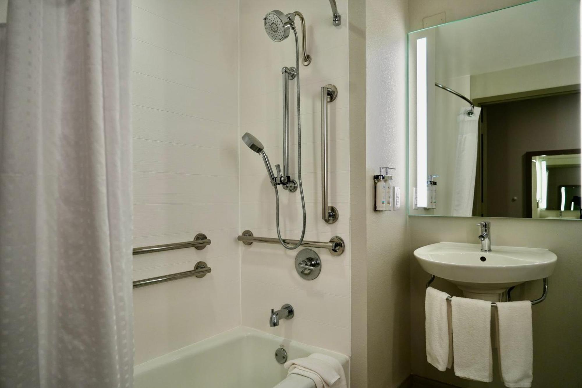 Hotel Express & Jackson - By Ihg 2*